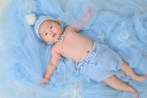 辽阳宝宝吐奶频繁怎么回事