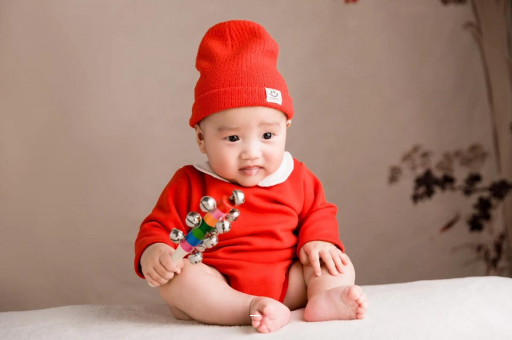 辽阳宝宝几个月戴银手镯好 辽阳宝宝几个月戴银手镯好